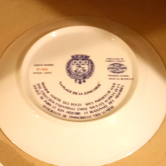 La Place de la Concorde Collector Plate - Picture 5 of 9
